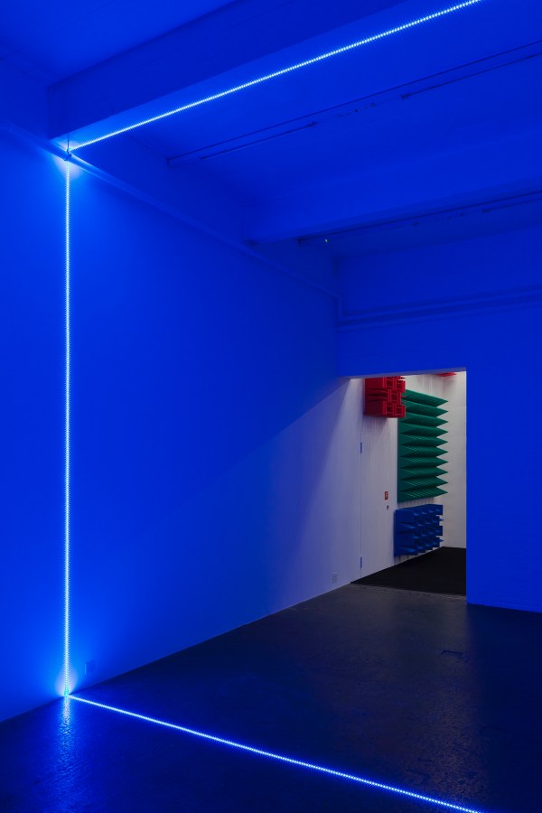 Haroon Mirza. Courtesy HRM199 and Kunst Halle Sankt Gallen. Photo Gunnar Meier
