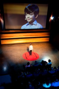 Liz Magic Laser, "The Thought Leader", 2015, image extraite de la vidéo